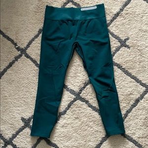 Under armour cropped leggings